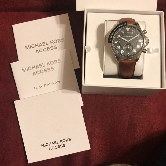 Michael Kors Hybrid Smartwatch - Picture 3 of 8
